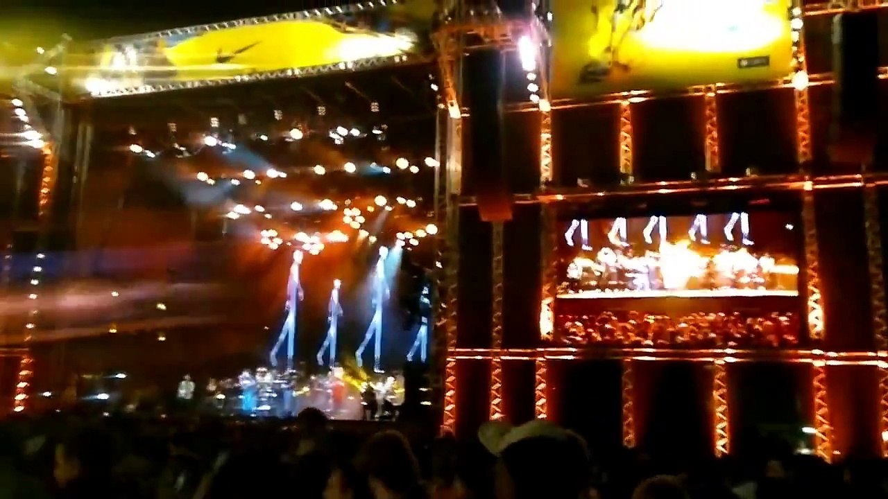 SEU JORGE - BURGUESINHA Ao Vivo