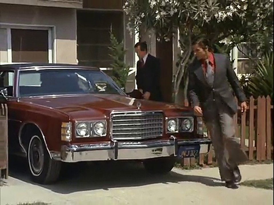 S01 E08 Kill Huggy Bear