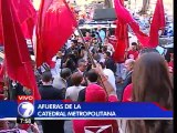 Seguidores recibieron a sus candidatos a las afueras de la Catedral