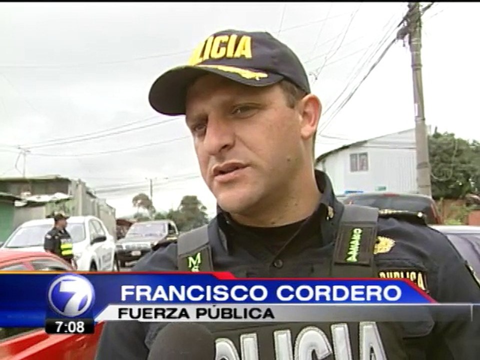 Supuestos miembros de banda de Pavas se muestran en Facebook con armas de alto calibre