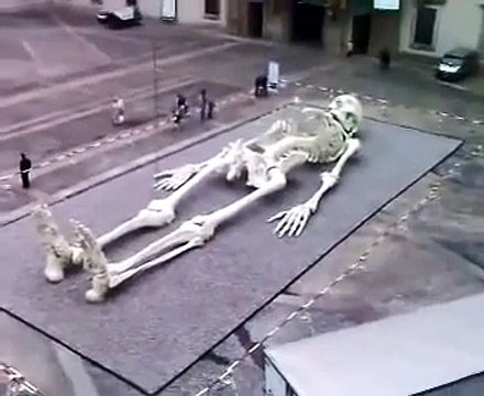 قوم عاد و صمود کے لوگوں کی باقیات ، جس سے پتا لگت انکے کتنے بڑے بڑے قد ہوتےتھے،،،