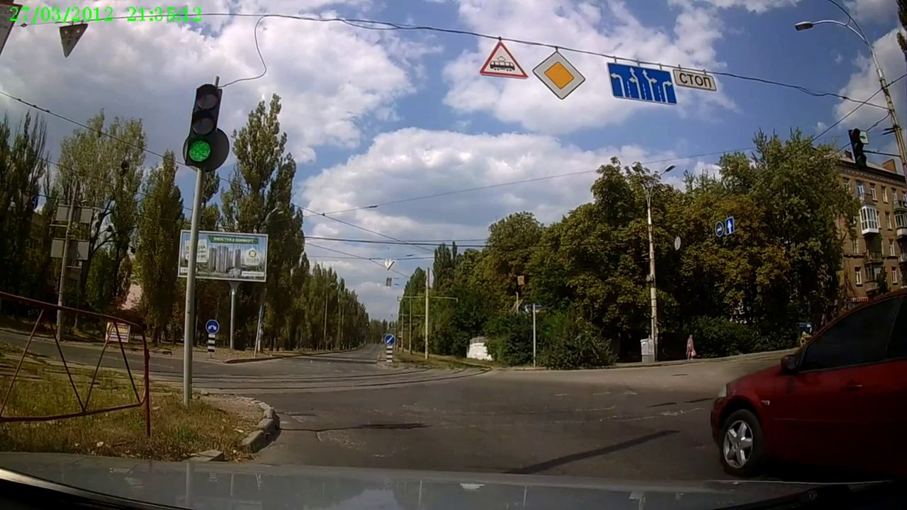 Видеорегистратор автомобильный ZVision F1