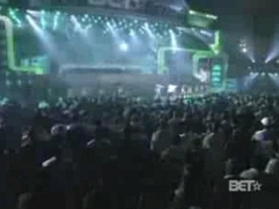 Yung Joc ft P.Diddy it's goin down Live