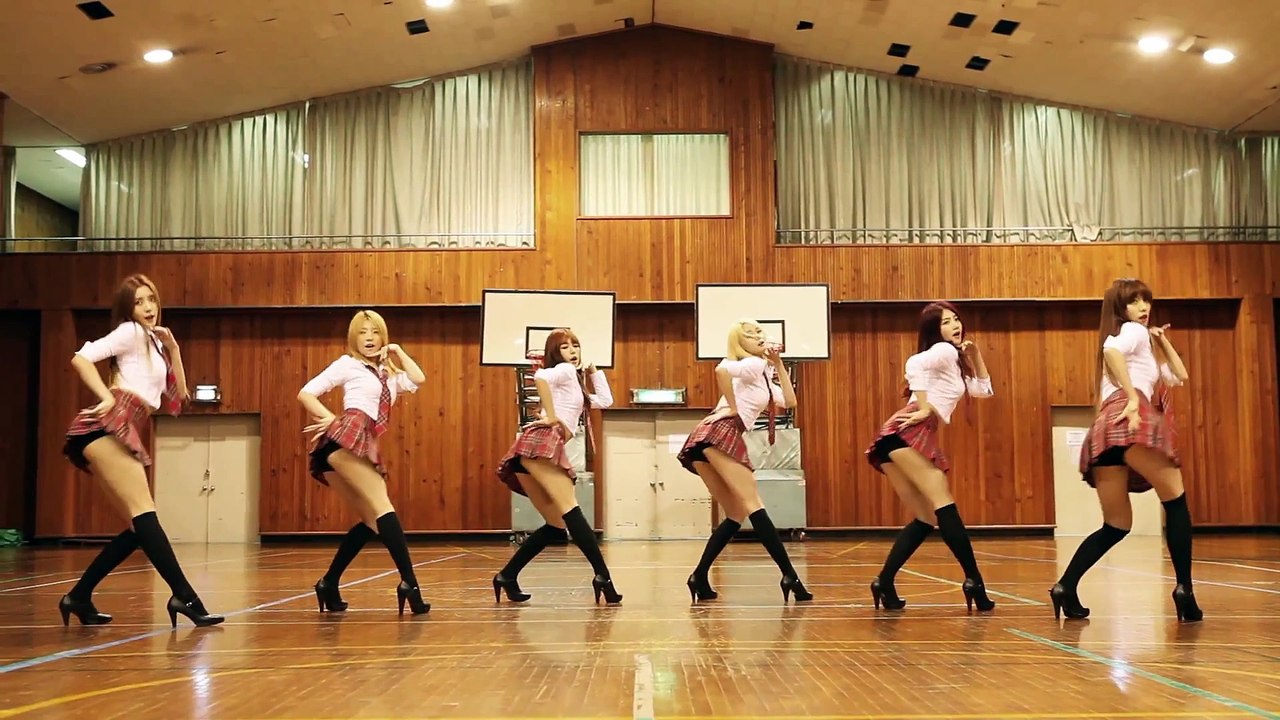 HELLOVENUS : Sticky Sticky (School Girl Look Version)