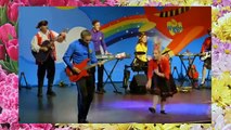 The Wiggles Monkey Dance - The Wiggles Performance