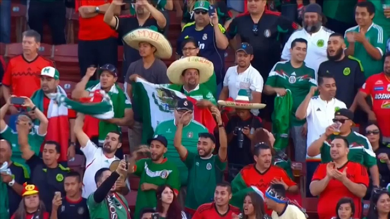 Chicharito-Hammer und Torwart-Gala bei Mexiko