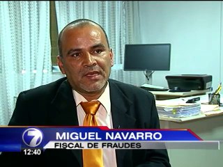 Abogada sospechosa de arreglar matrimonios tiene varias causas y suspensiones