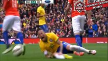 Gary Medel aggression to Neymar - Brasil vs Chile 2015 - Agresión de gary medel a neymar