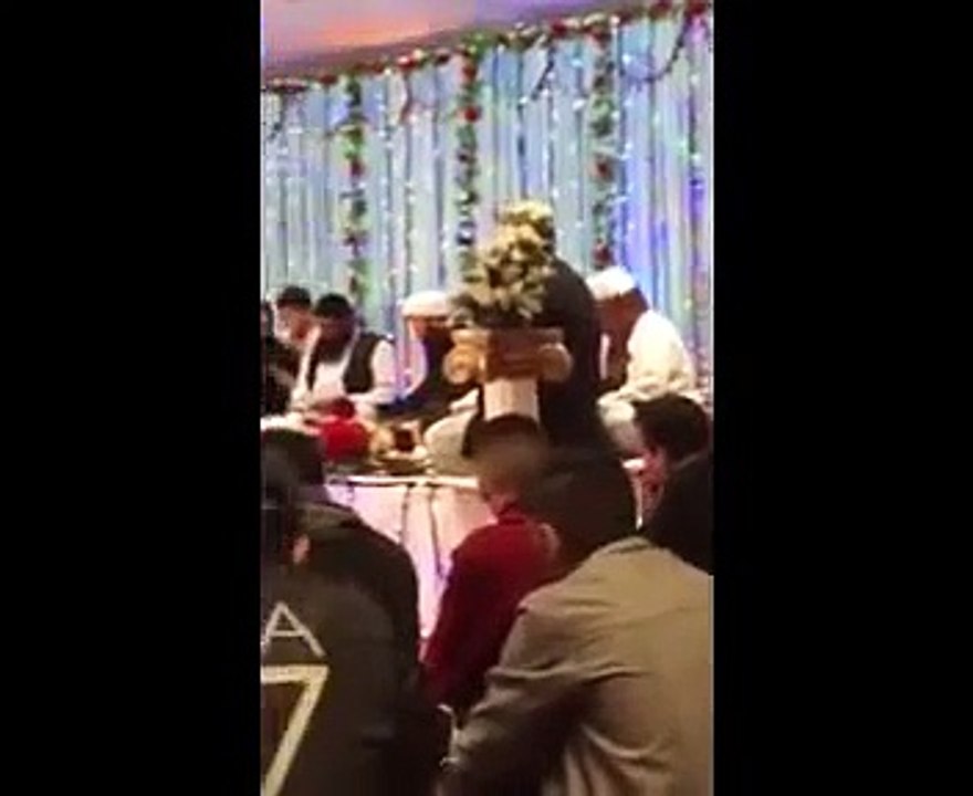 Muhammad Owais Raza Qadri New 2015 Mehfil e Naat In Uk 10th Jan 2015 - YouTube