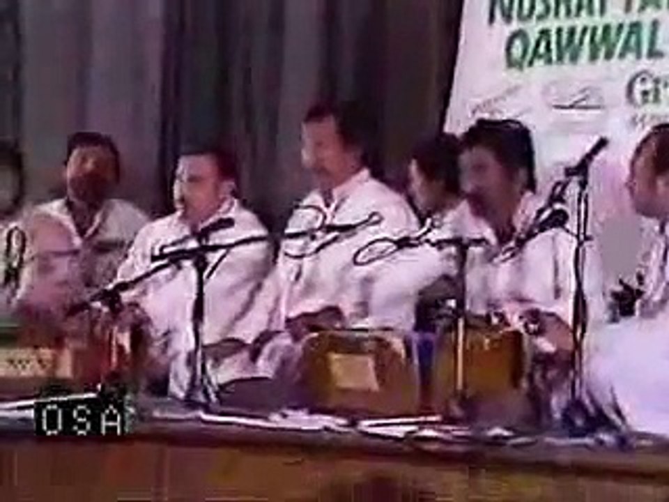 Aankh Uthi Mohabbat Ne Angrai Lee By Nusrat Fateh Ali Khan