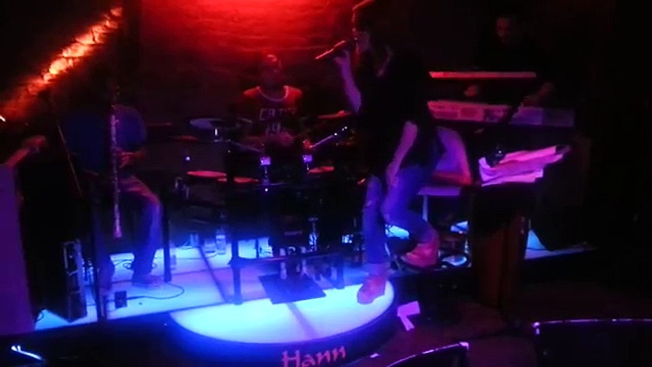 VAZGEÇ GÖNLÜM ( HAN CLUB )