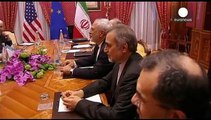 النووي الإيراني: مفاوضات مكثفة و أنباء عن موافقة إيران على تخفيض عدد آلات تخصيب اليورانيوم