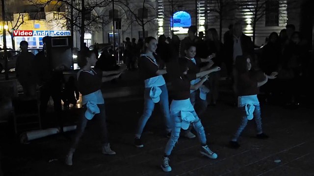 Andria celebra L'Ora della Terra con balli dal vivo in Piazza Catuma