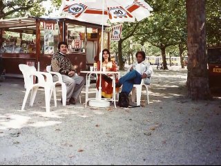 Dil uss ko bhoolta bhi nahin...Ghazal- Hamid Yazdani