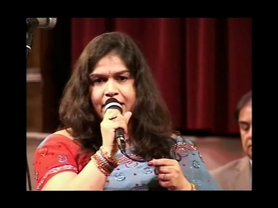 Tribute to Late Mohammad Rafi Sab at Dewsbury Hall UK (New)