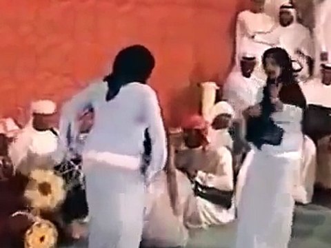 رقص معلاية خليجى رقص دقنى هز سكس رقص وهز مثيييير جدا للكبار فقط