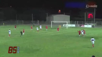 Football :  Fréjus/St-Raphaël - Le Poiré sur Vie (2-1)