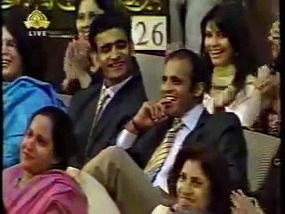 ---umar shareef honor for pakistan cricket team - YouTube