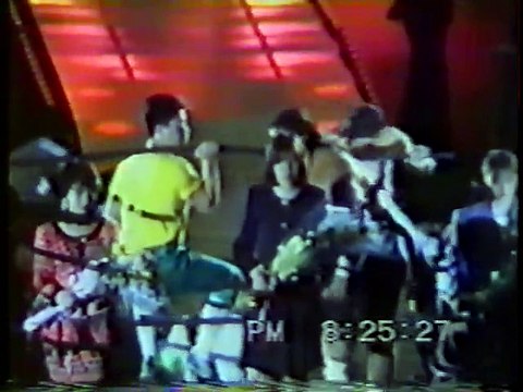 The Natural Disasters (Earthquake & Typhoon) (c) vs. King Haku & Yoshiaki Yatsu (SWS)