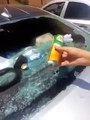 تحطم زجاج سياره بسبب ملطف الجو !!