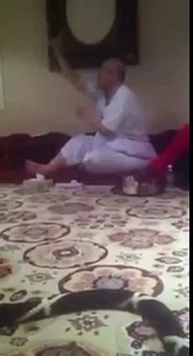 حجازي يتابع المباراه 16+ هههههههههههههههههههههه