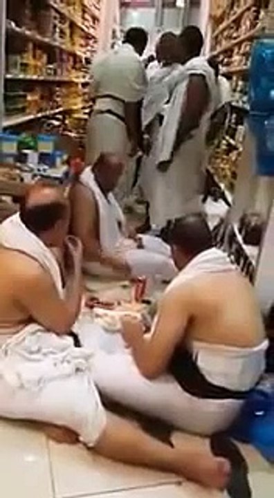 حجاج سكنوا في السوبرماركت (= !!!