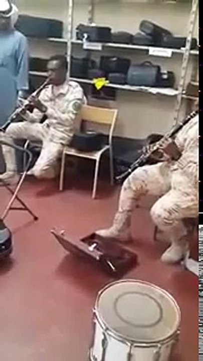 هذه نهاية السلام الملكي هههههههههههههههه