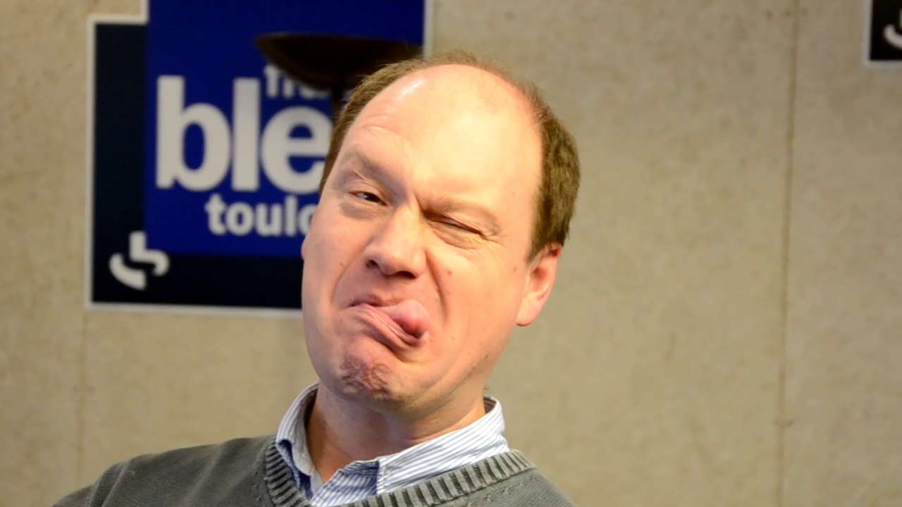 C'est Carnaval à Toulouse, tout est permis : Venez nous tirer la langue...!