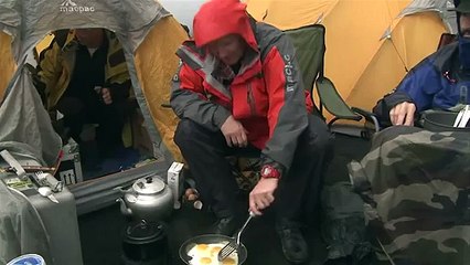 Bhadri ya bewakofi lawa admi ke sath kia karta hai