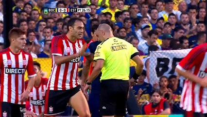 Argentine - Le "Loco" Osvaldo donne de l'herbe à manger à Desabato