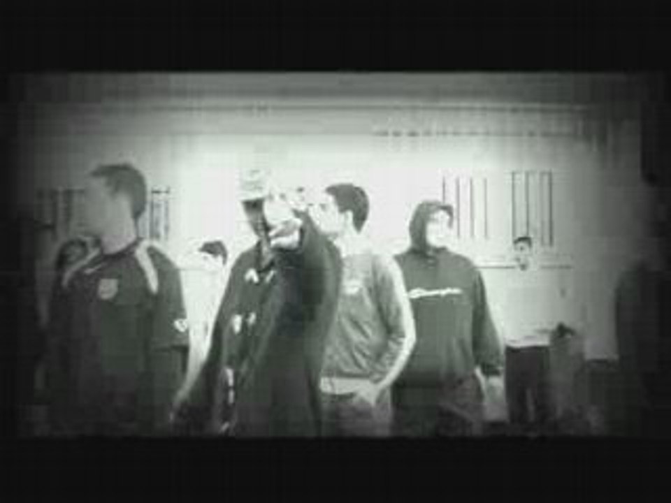 BABA - AU BAS DE MON HALL