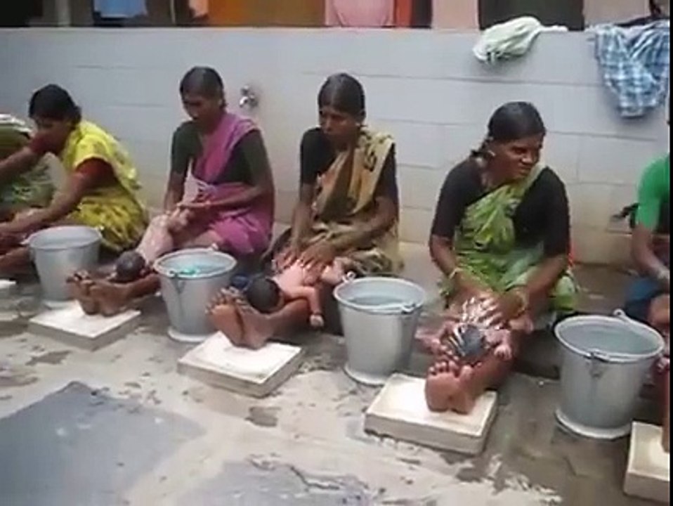 very funny video hahahahhahahahahhahah hahhahahhahha hahhahha hahahhaa hahahha HD washing youngest child