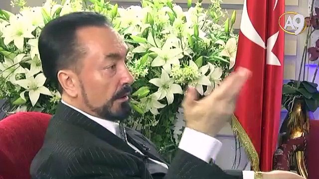 Kadınlar merhamette, şefkatte ve detay düşünmede daha üstündür. Erkek üstünlüğünün kaldırılması gerekir.