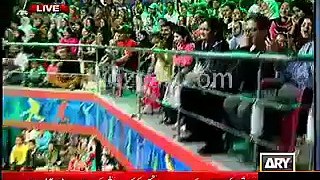 Shahid Afridi Singing a Mauka Mauka.