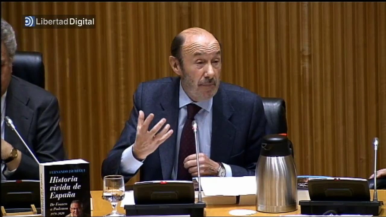 Rubalcaba reaparece en el 11-M: "Lo vivimos con dignidad y sin estridencias"