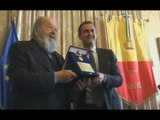 Napoli - La Città consegna medaglia a Bud Spencer -2- (26.03.15)