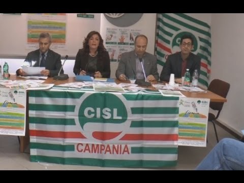 Napoli - La Cisl raccoglie firme per bonus di 1000 euro annuale -2- (27.03.15)