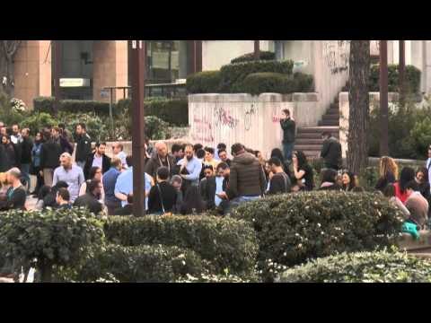 Napoli - Incendio al Centro Direzionale, evacuato edificio -live- (27.03.15)