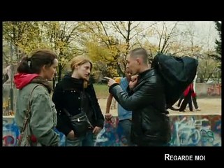 REGARDE MOI - Bande-annonce