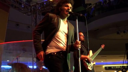 Gino Vannelli al centro commerciale Campania (english version) (11.06.12)