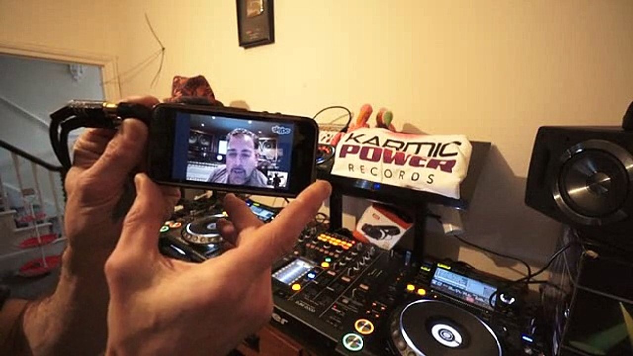 DJ MIXING LESSON ON TIMING IN THE MIX