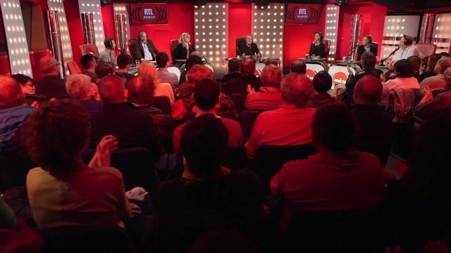 Karine Le Marchand avoue ne plus être croyante dans Les Grosses Têtes