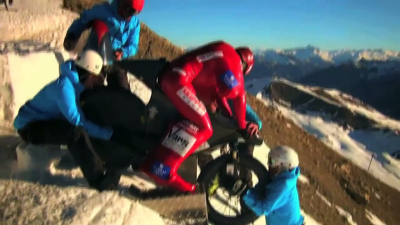 Eric Barone bat une fois de plus le record du monde de vitesse en VTT sur neige