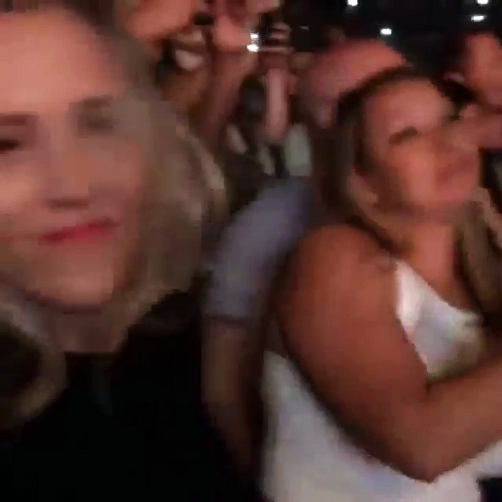 Luisana Lopilato en el recital de Enrique Iglesias