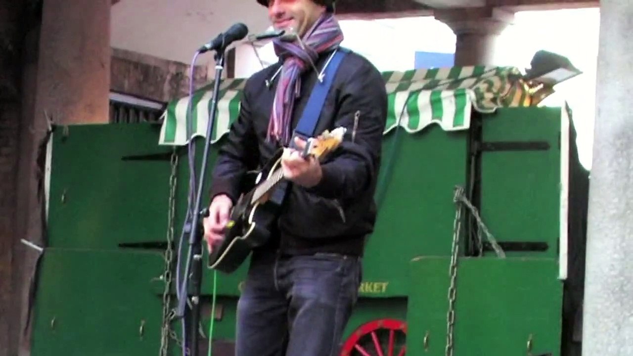 London - Alonso Cunha live at Covent Garden