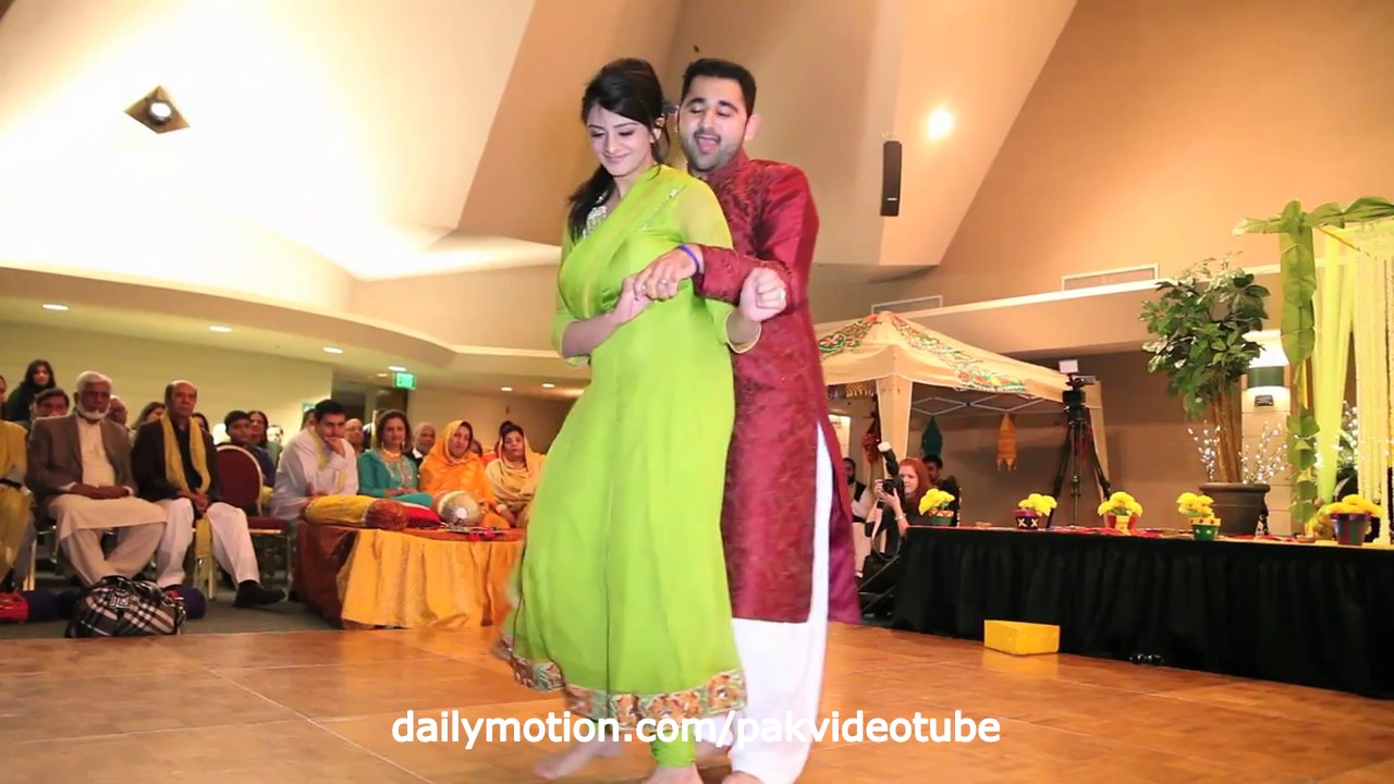 Pakistani Most Romantic Couple Mehndi Dance Full Hd Video Dailymotion