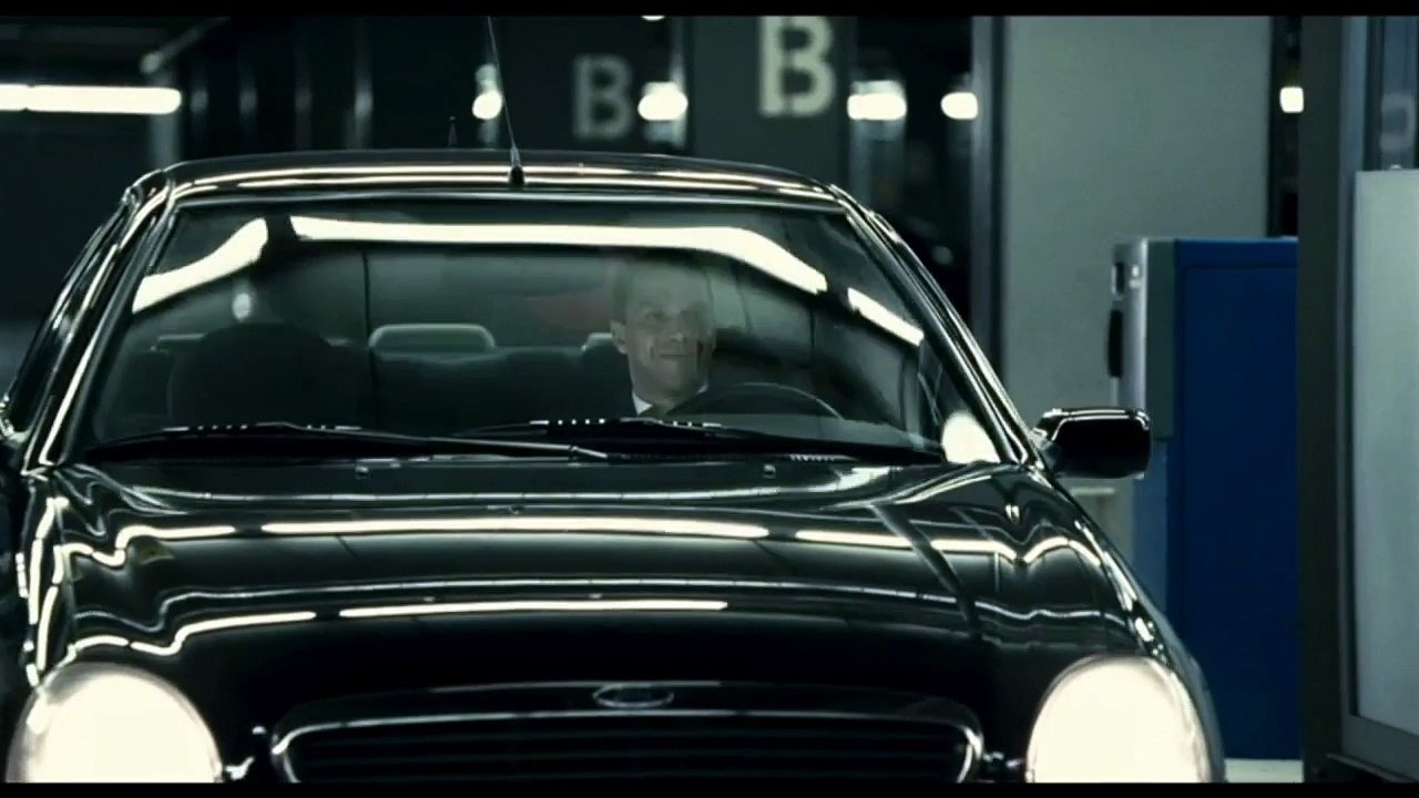 CARRÉ BLANC - Bande-annonce