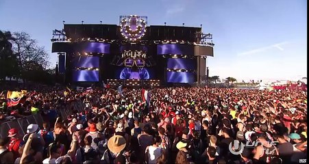 Martin Garrix feat. Usher - Don't Look Down (Nicky Romero Remix) [Live Ultra Miami 2015]
