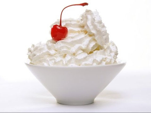 Maple Syrup (Hyrup) Whipped Cream