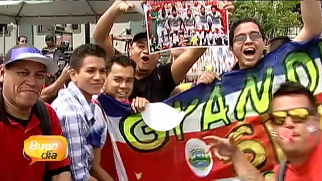 Ticos llegaron de todas partes del país para recibir a La Sele